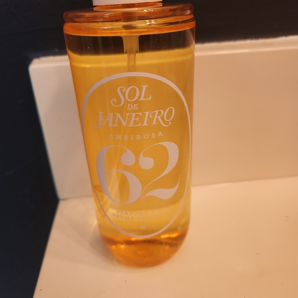 Authentic Sol de Janeiro Brazilian Crush Cheirosa 62 Perfume Mist (8.1 oz) - Picture 2 of 3
